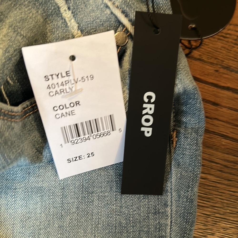 New with tags, light blue distress jeans - Picture 4 of 4
